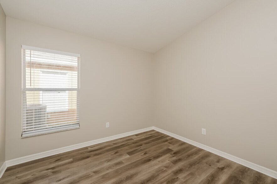Building Photo - 10623 Navigation Dr