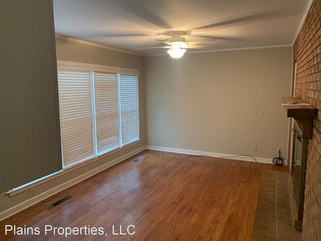 Building Photo - 4 br, 3.5 bath House - 505 N. Cary Drive