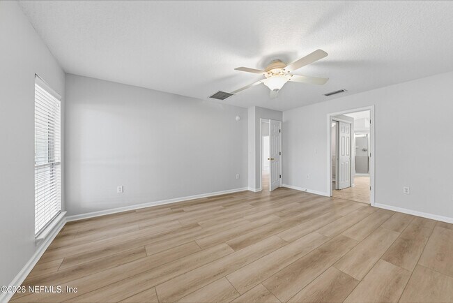 Building Photo - 13844 Fish Eagle Dr W