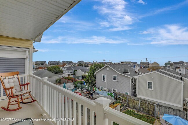 Building Photo - 120 Randall Ave