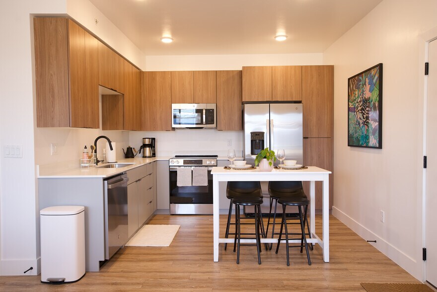 Kitchen - 525 N 1st St