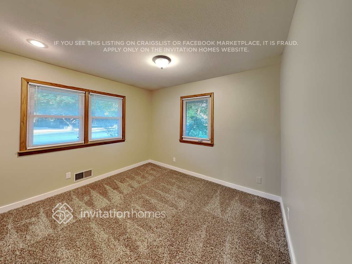 Building Photo - 14920 31st Ave N