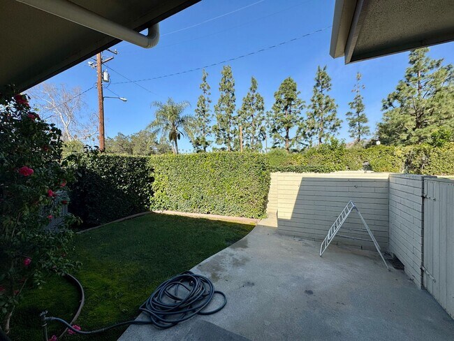 Building Photo - Furnished One Bathroom, One Bathroom Located in Rear of San Marino House (No Kitchen Included)