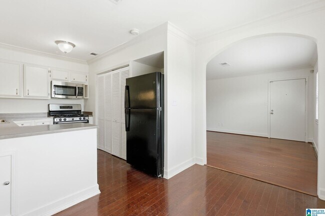 Building Photo - 3127 Lancaster Ct