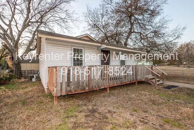 Building Photo - 2 Bed | 1 Bath East Tulsa with Spacious Back yard!