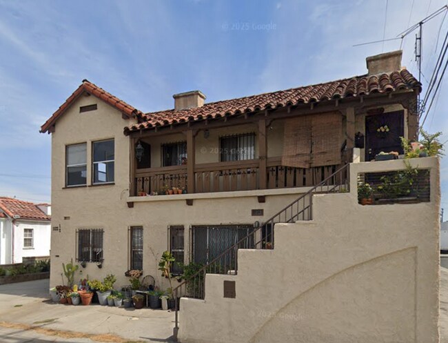 Primary Photo - 1120 Amalia Ave