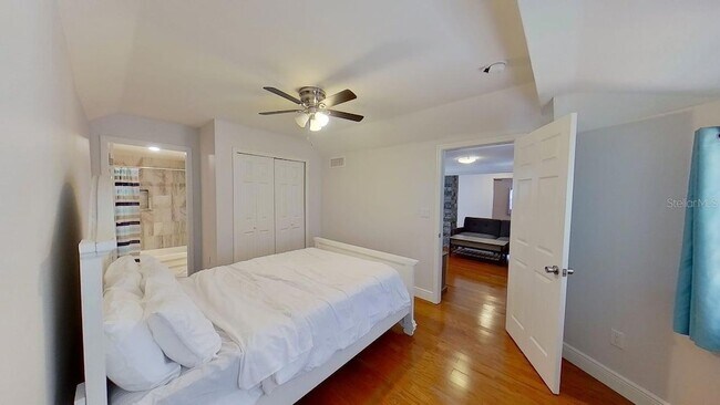 Building Photo - 3729 31st Ave S