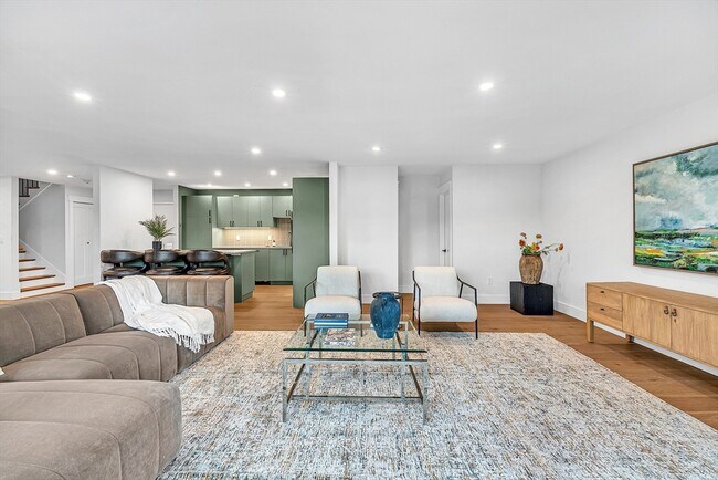 Building Photo - 935 Washington St