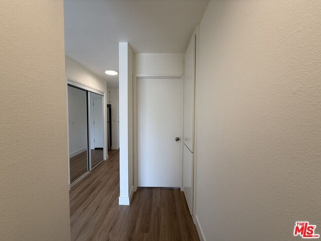 Building Photo - 523 Ashland Ave