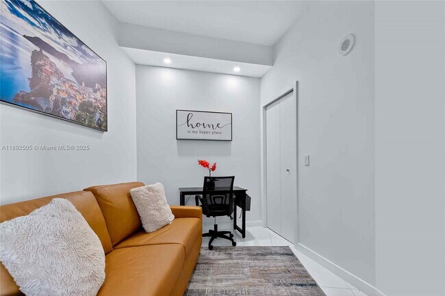 Building Photo - 851 NE 1st Ave