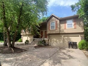 Building Photo - 7108 N Church Rd
