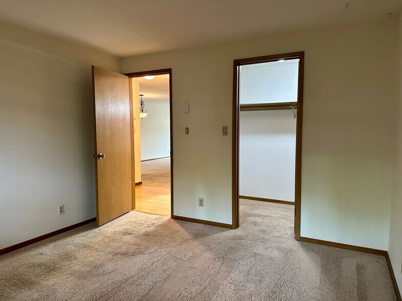 Building Photo - 7111 Linden Ave N
