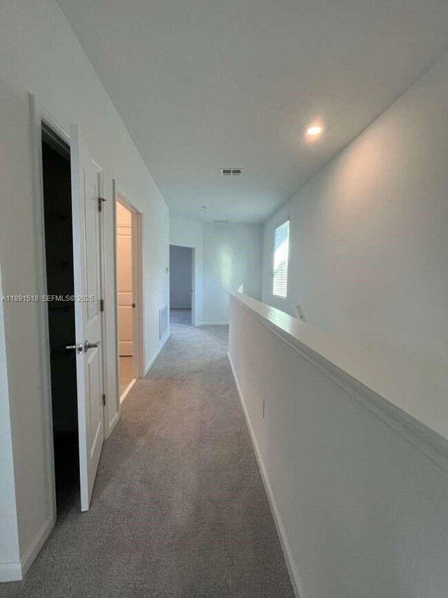 Building Photo - 5984 Zen Wy