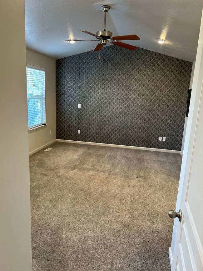 Building Photo - 2 Master Suites, 2.5 Bath Condo in West Jordan