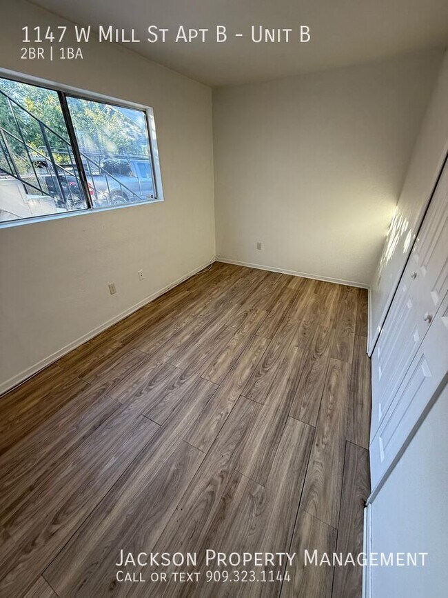 Building Photo - 1147 W Mill St