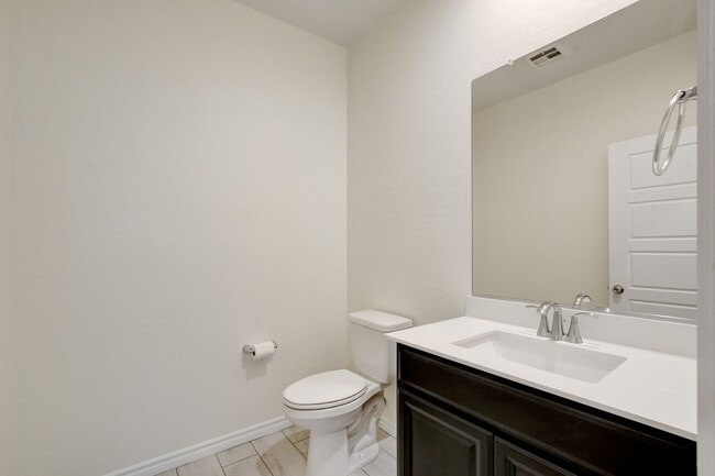 Building Photo - 4 Bedroom Townhouse in Tule Springs Coming Soon!