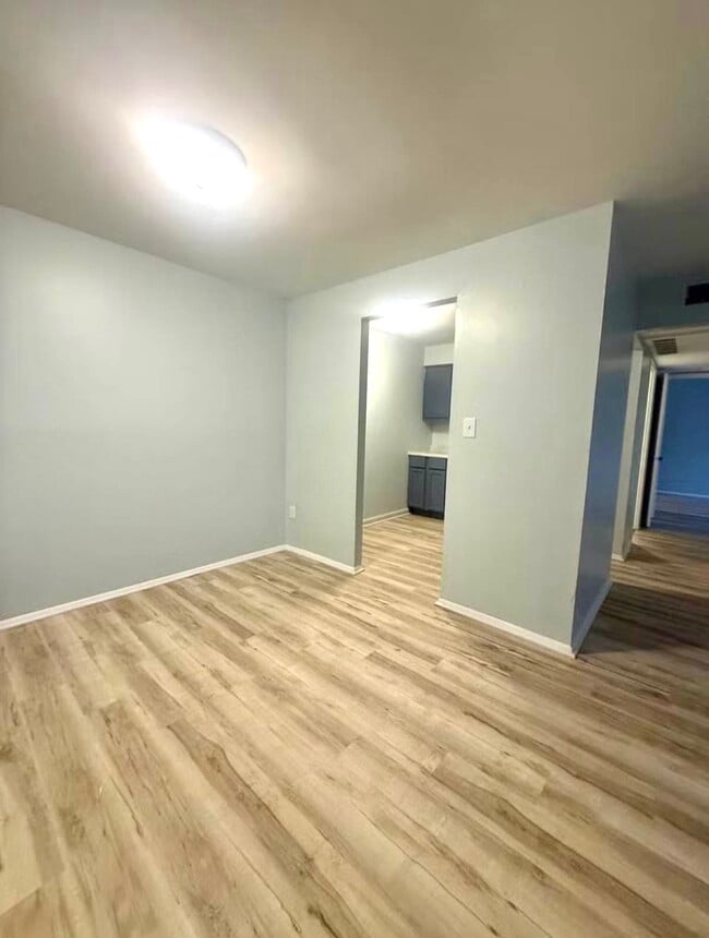 Building Photo - 2969 Four Towers Dr