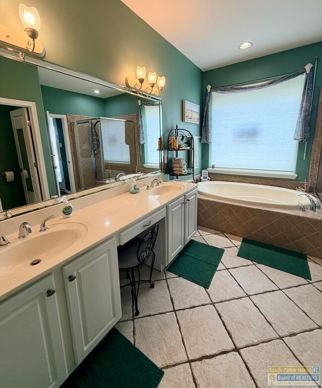 Building Photo - 17 Harbor Point