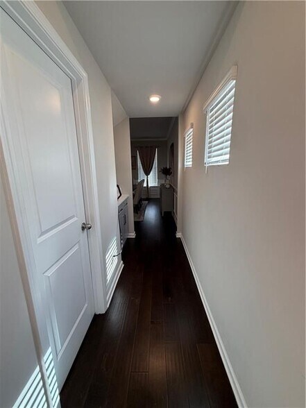 Building Photo - 389 Paxton LN