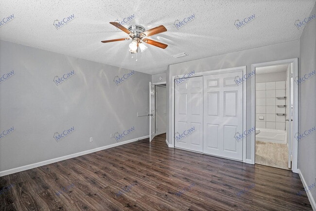 Building Photo - 2255 Nantucket Village Dr