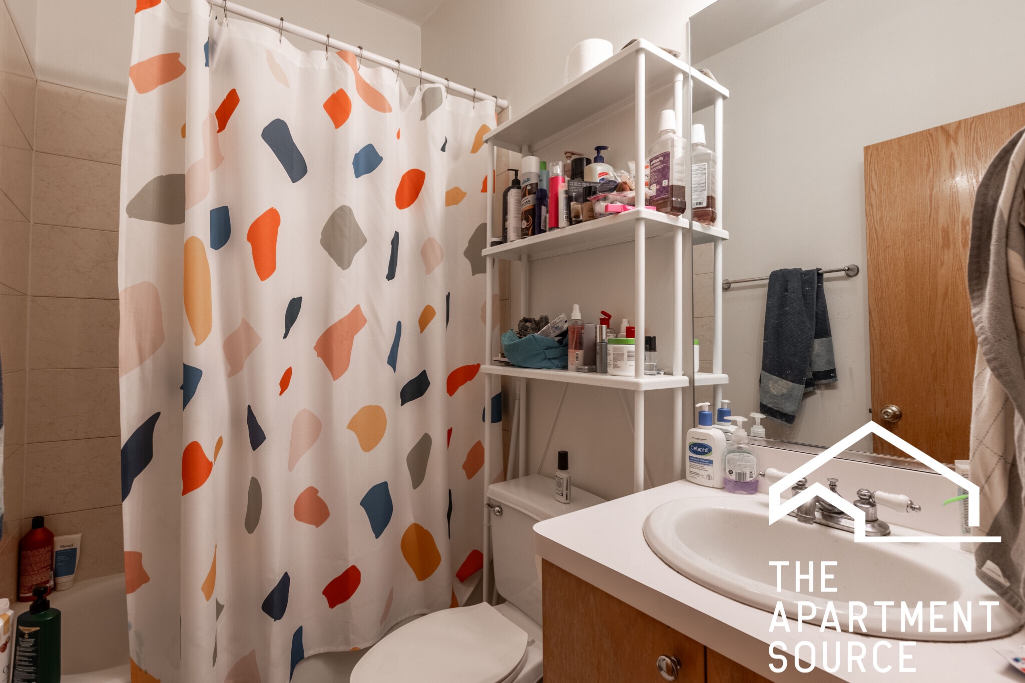 Building Photo - 1446 N Leavitt St