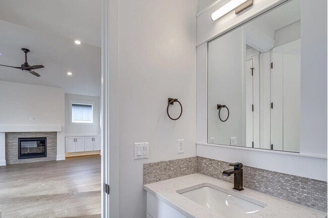 Building Photo - 62685 McClain Dr