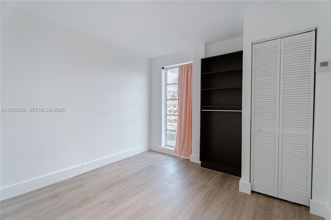 Building Photo - 3716 NE 168th St