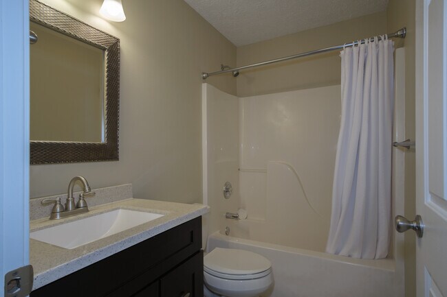 Building Photo - 34 Sugar Creek Dr