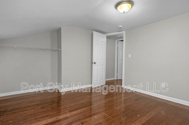 Building Photo - 915 W Lombard St