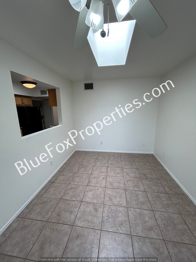 Building Photo - 2201 N Sparkman-Unit 2