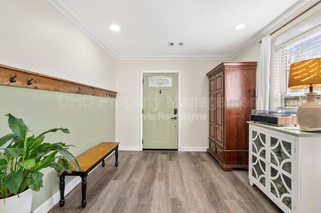 Building Photo - 168 Whitefoord Ave NE