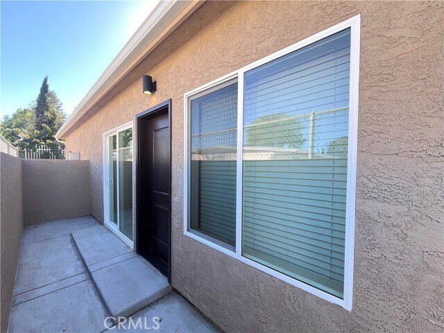 Building Photo - 8412 Burnet Ave