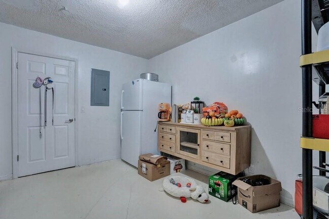 Building Photo - 8142 Chianti Dr