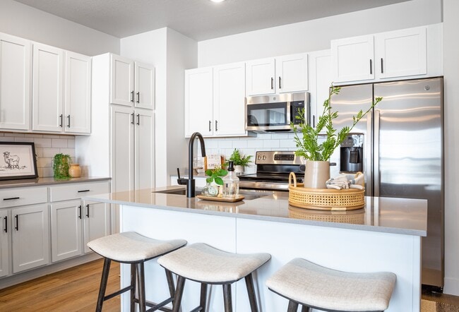 Building Photo - Drexler Townhomes at Holbrook