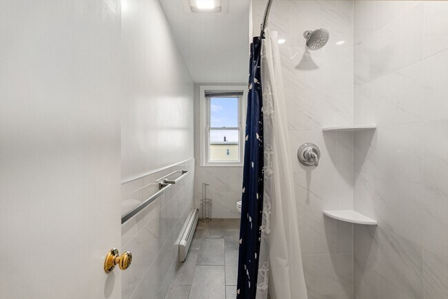 Building Photo - 46 Breed St