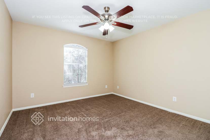 Building Photo - 12301 Macaroon Ln