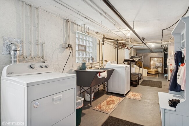 Building Photo - 5146 N Leavitt St