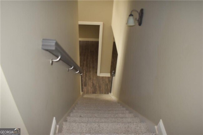 Building Photo - 43 Jessel Ln