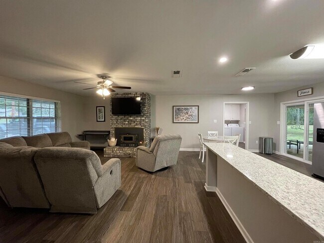 Building Photo - 6503 Chaparral St