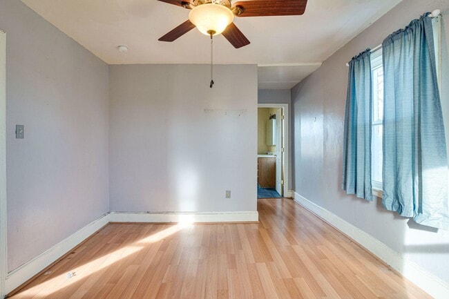 Building Photo - Spacious 3-Bedroom, 2.5-Bath Home with Gat...