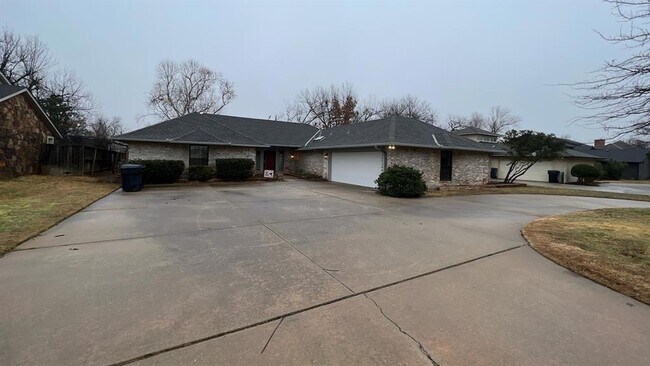 Building Photo - 12510 Maple Ridge Rd