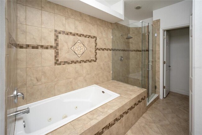 Building Photo - 234 Mango Dr