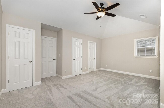 Building Photo - 817 W 4th St