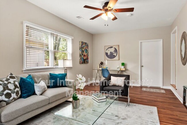 Building Photo - 2883 Fantasy Ln