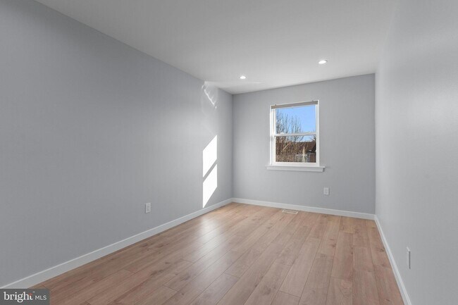 Building Photo - 3586 Dows Rd