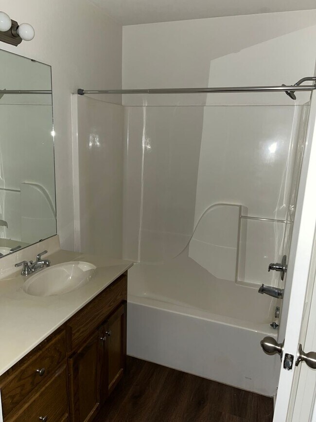 Building Photo - 2010 Seabiscuit Trce