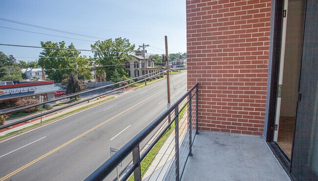 Building Photo - 242 E Water St