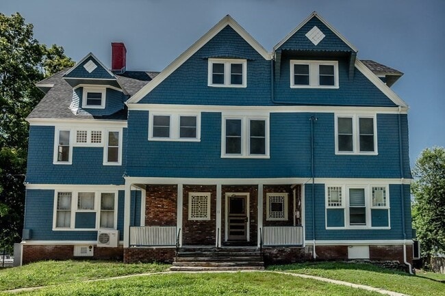 Building Photo - 11 Park St