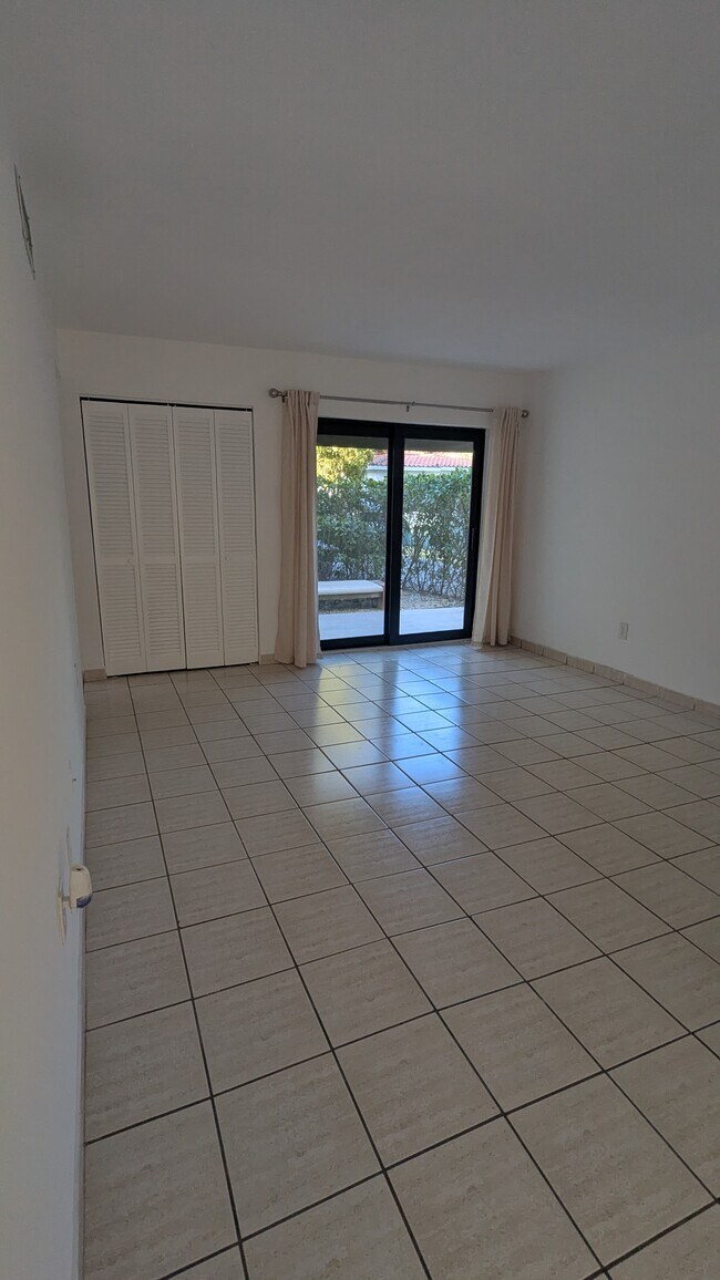 Building Photo - 235 Bird Rd