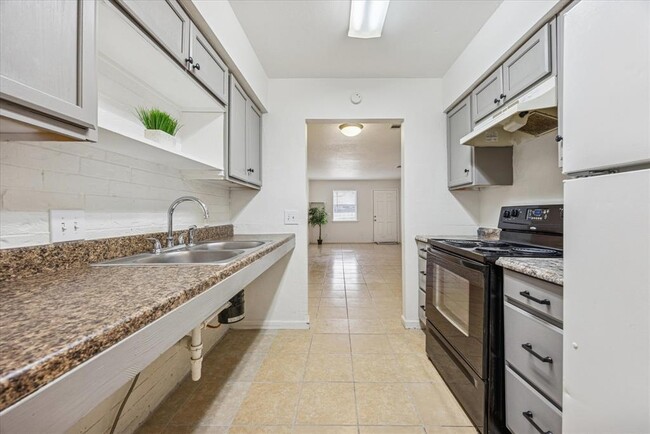 Building Photo - 8212 Sam Rayburn Dr